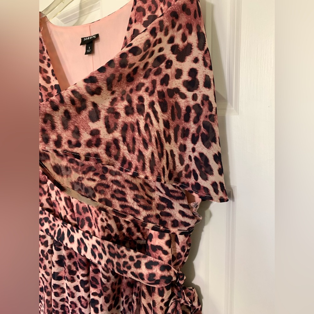 Pink Torrid 1XLCheetah Print Midi Chiffon Flutter Sleeve Wrap - Picture 6 of 16